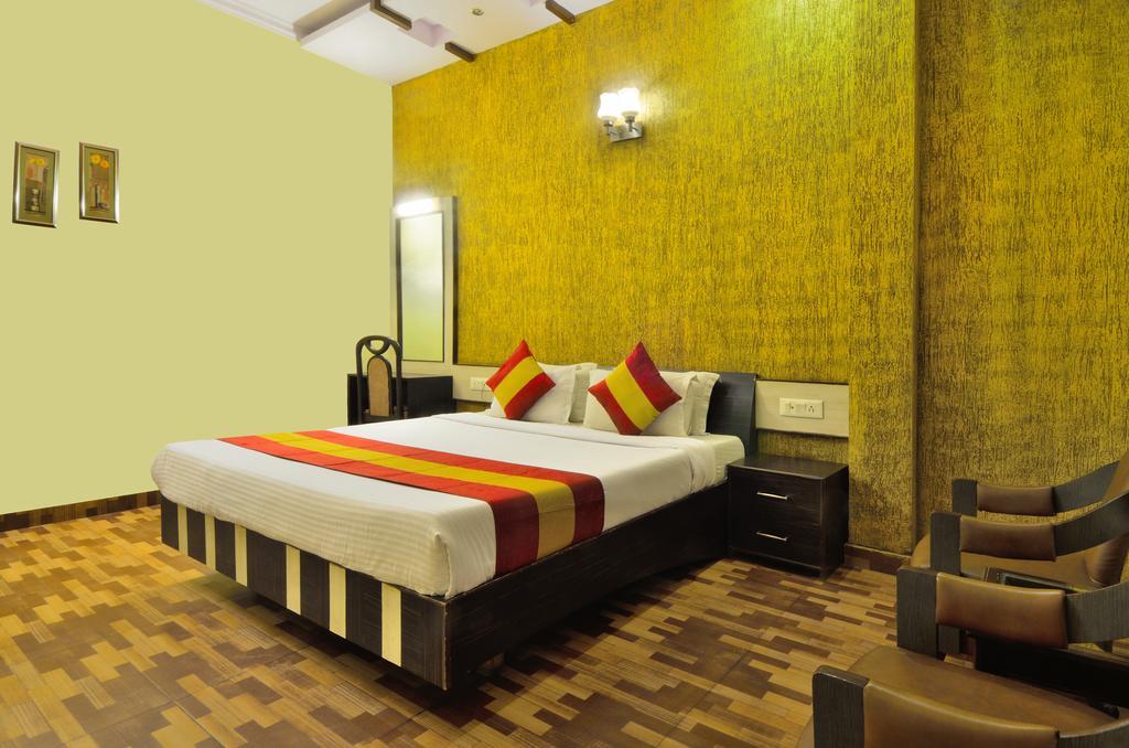 Hotel Roopa International Amritsar Zewnętrze zdjęcie