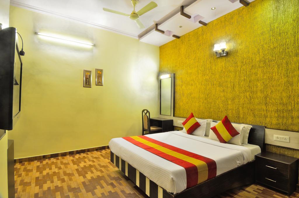 Hotel Roopa International Amritsar Zewnętrze zdjęcie
