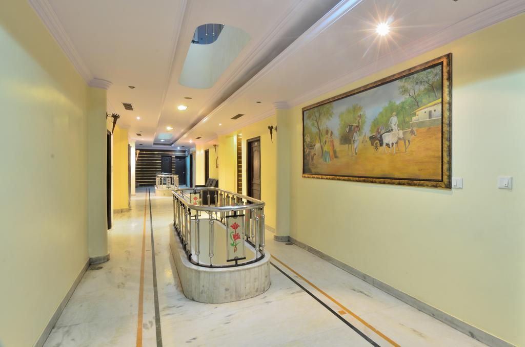 Hotel Roopa International Amritsar Zewnętrze zdjęcie