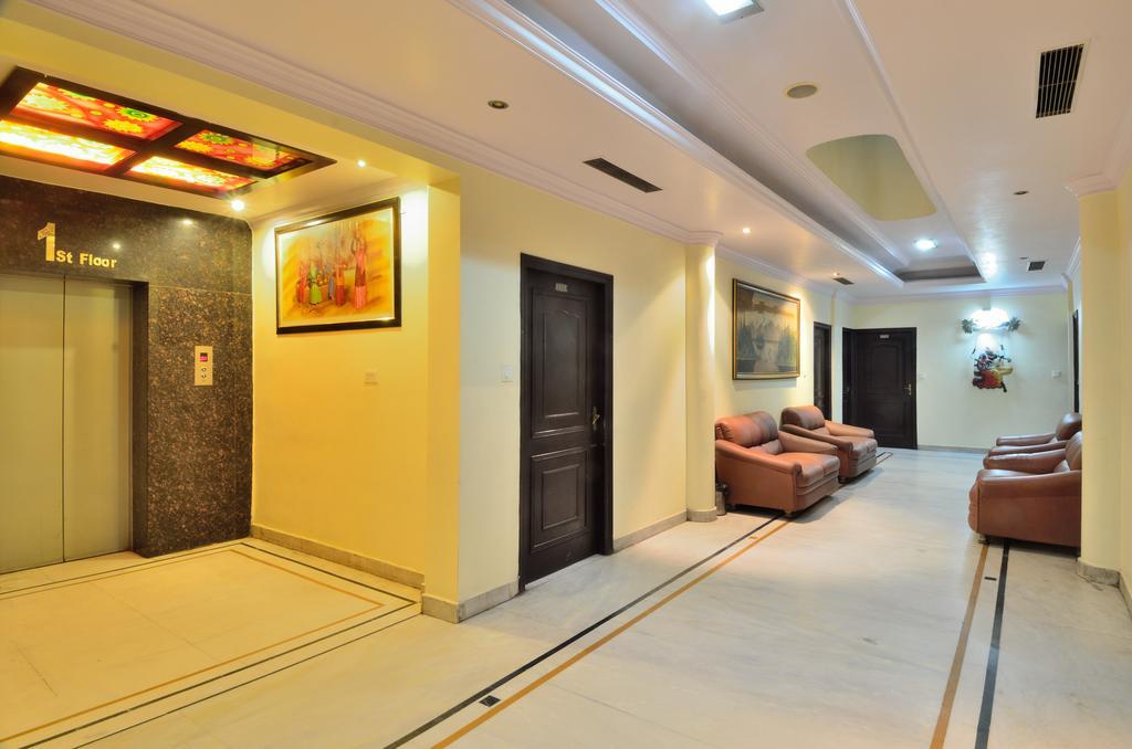 Hotel Roopa International Amritsar Zewnętrze zdjęcie